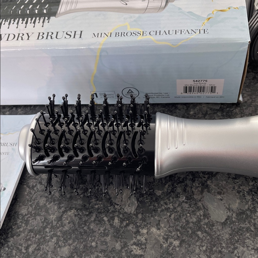 Aria Beauty Mini Blowdry Brush combo blow dryer + round brush in silver - Picture 6 of 8